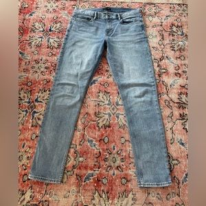 Banana Republic 33 x 34 Skinny Fit